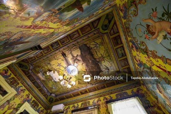 Bakıda nağıllar aləmini xatırladan 109 yaşlı "freskalı ev" - FOTOLAR