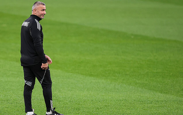 Çempionlar Liqasının rəsmi səhifəsində Qurban Qurbanovla bağlı - Paylaşım