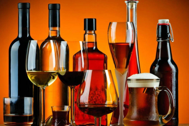 Azərbaycan alkoqollu və alkoqolsuz içkilərin idxalı ilə bağlı xərclərini 13 %-dən çox artırıb