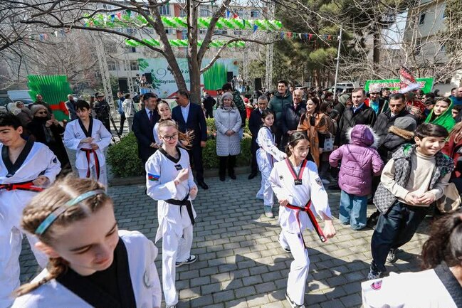 Paytaxtın abad məhəllələrindəki Novruz şənlikləri davam edir