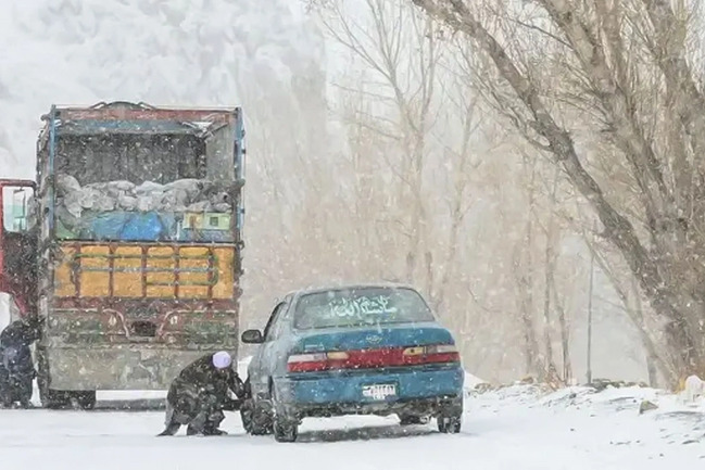 Əfqanıstanda üç gün ərzində yağan qar və leysan yağışlar 60-dan çox insanın həyatına son qoyub