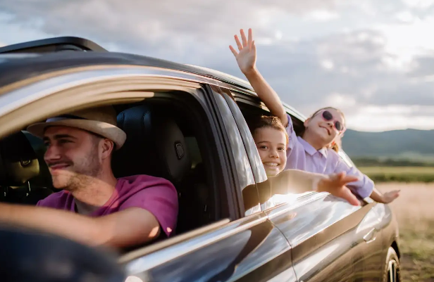 Ailə üçün nəzərdə tutulmuş 10 ən yaxşı avtomobil