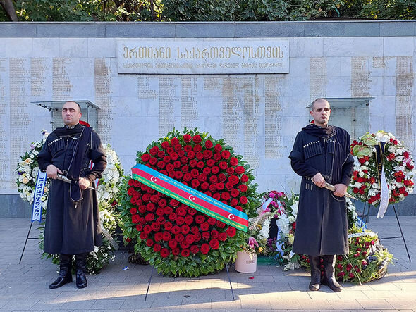 Azərbaycan Ordusunun Baş Qərargah rəisi Gürcüstanın müdafiə naziri ilə görüşdü - FOTO