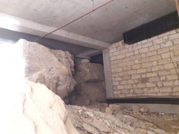 Buzovna sakinlərindən qayalıqda qanunsuz tikililərə ETİRAZ: "Ləpədöyəndə ev olar?" - FOTO