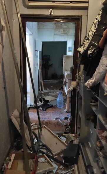 Bakıda çoxmərtəbəli binada partlayış: Xəsarət alan var - FOTO/VİDEO