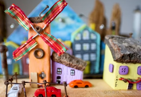 Tullantılardan miniatür evlər - VİDEO