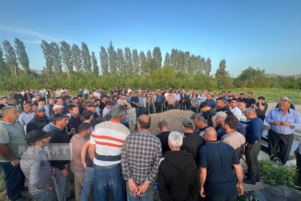 Sədərək rayonunda sursat partladı: Həlak olan mülki şəxslər dəfn ediliblər - YENİLƏNİB + FOTO/VİDEO