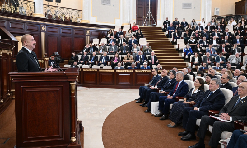 İlham Əliyev AMEA-nın 80 illik yubileyinə həsr olunmuş yığıncaqda çıxış edib