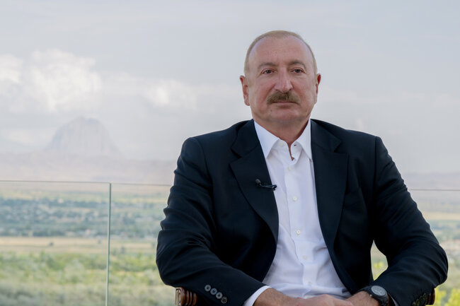 Yeni nəqliyyat dəhlizlərinin, xüsusilə Zəngəzur dəhlizinin yaradılması məsələsi mühüm əhəmiyyət kəsb edir