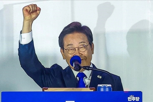 Cənubi Koreya Prezidenti KXDR-ə PUA-ların göndərilməsini araşdırmağı tapşırıb