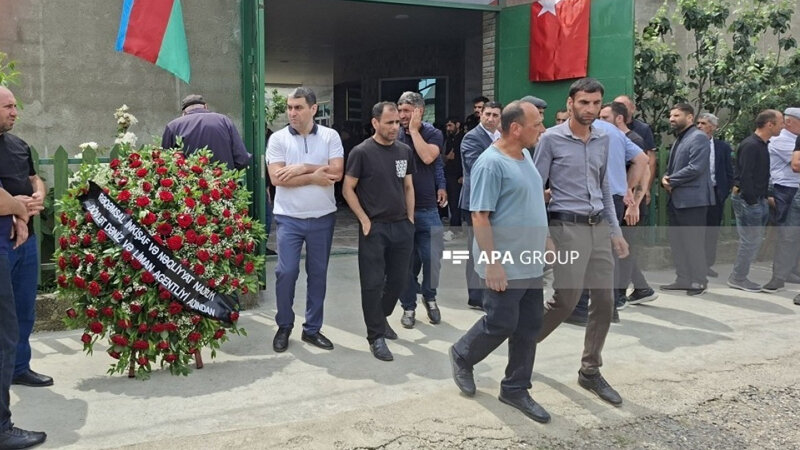 Gəmiyə hücumda həlak olan Fuad Orucov Xaçmazda dəfn edildi (FOTO)