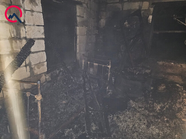 Ağdamda ev yandı - Nənə və nəvəsi ağır yaralandı