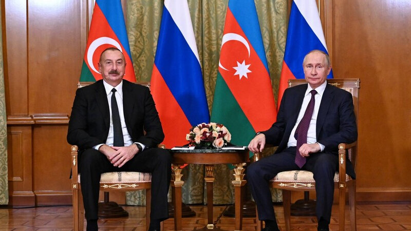 Vladimir Putin İlham Əliyevə zəng edib