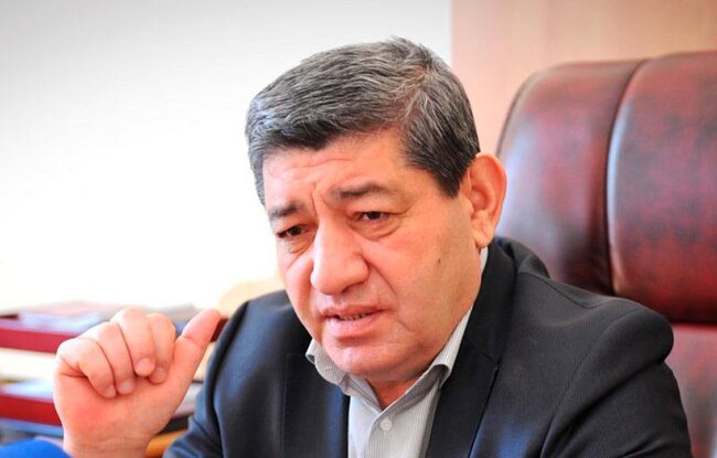 "Gərək "voopşe", "tak çto", "znaçit" sözlərini də lüğətə salaq"