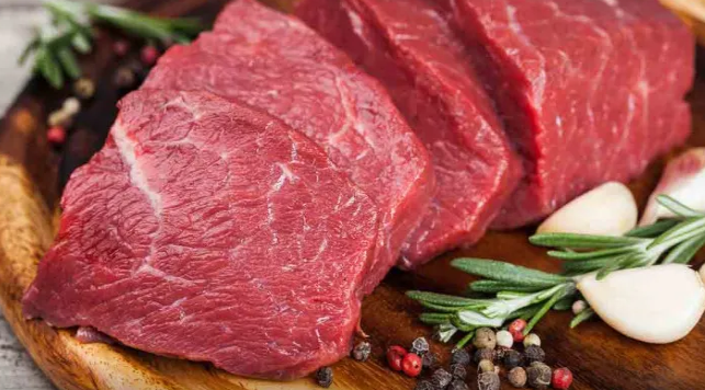 Mağazada cəmi bir dəqiqəyə ətin təzəliyini necə yoxlamaq olar?