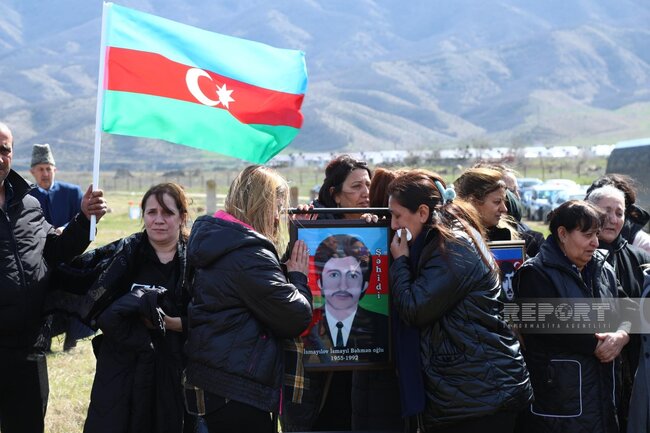 Xocalıda qalıqları aşkarlanan 7 nəfərin dəfn mərasimi keçirilib - FOTO