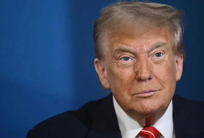 Tramp "Alkatras" həbsxanasının bərpası üçün 152 milyon dollar tələb edib