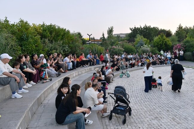 Paytaxtda axşam konsertləri keçirilir - Fotolar