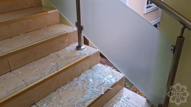 Kiyevə atılan "İskəndər"in qəlpələri səfirliyimizin binasına düşüb - Fotolar-Yenilənib