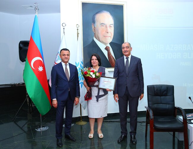 "Müasir Azərbaycan tibb tarixində Heydər Əliyev faktoru" adlı panel diskussiyası keçirilib