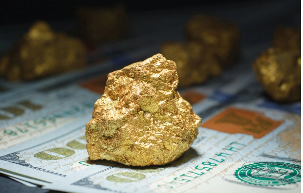 Qızıl altı min dollara qədər bahalaşa bilər