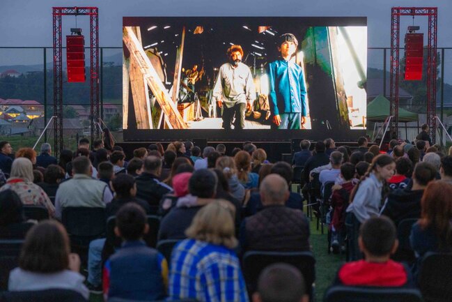 "AzerGold" QSC və Bakı Media Mərkəzinin təşkilatçılığı ilə Daşkəsəndə milli kino seansı keçirilib - FOTO