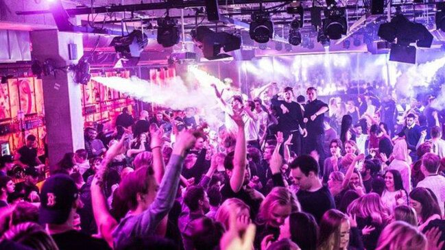 "Diamond" gecə klubunda 220 manatlıq oğurluq