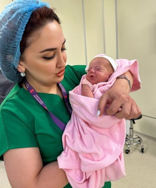 "BADAM" Medical Centerdə eyni gündə 3 körpəyə unikal əməliyyat! -FOTO