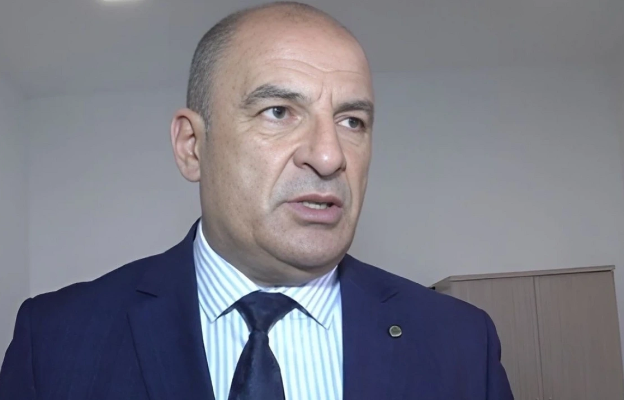 Qalmaqallı direktor işdən çıxarıldı