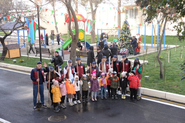 Nəsimi rayonunda növbəti abad həyət sakinlərin istifadəsinə verilib