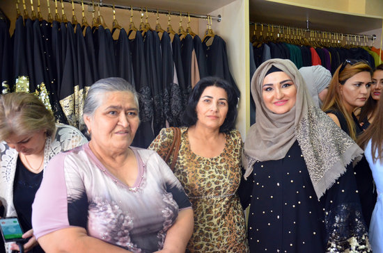 Azərbaycanda BİR İLK! "Leila-abaya" brend hicab geyimləri mağazasının möhtəşəm açılışı baş tutdu- FOTOLAR