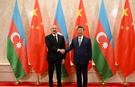 Tiencin şəhərində Azərbaycan Prezidenti İlham Əliyevin Çinin Sədri Si Cinpin ilə görüşü keçirilib