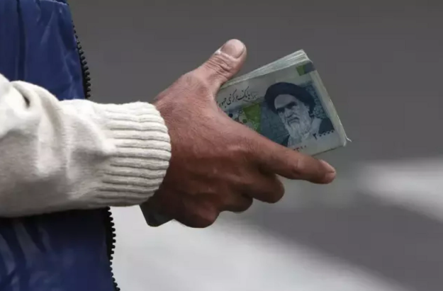 İranda milli valyuta əsginaslarında sıfırların sayı azala bilər