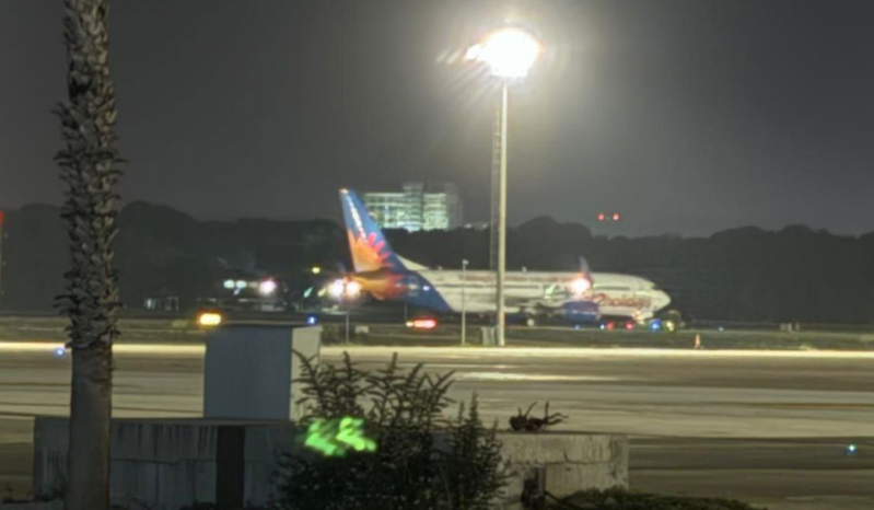 Uçus zamanı pilotun halı pisləşdi, təyyarə təcili eniş etdi