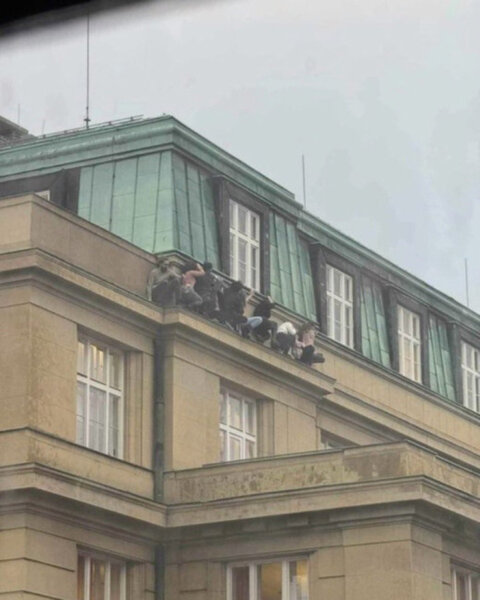 Praqada universitetə ​​hücum edən şəxsin gündəliyi TAPILDI: Törətəcəyi qətliamı öncədən YAZIB - FOTO+VIDEO