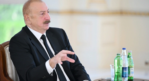 Prezident məmurlara xəbərdarlıq edib: Sərəncam özünü çox gözlətməyəcək