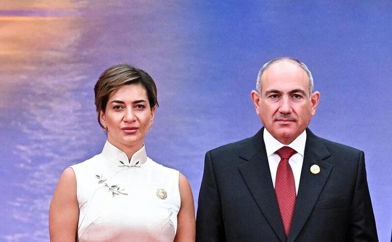 Paşinyan Akopyanla barışmaq istəyir