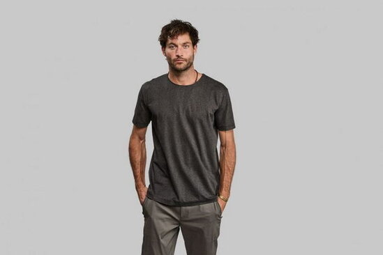 Çirkli havanın paltar üçün gözlənilməz faydaları ortaya çıxıb - FOTO