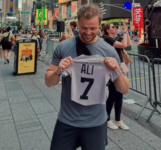 Tolqa Sarıtaş ata olmağa hazırlaşır - FOTO