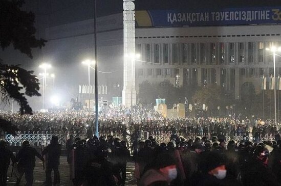 Almatıda gərgin döyüşlər gedir – YENİLƏNİB + VİDEO