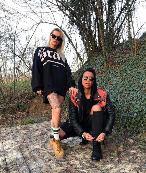 Əməliyyatsız cinsiyyət dəyişdirən Neslihan Doğrusöz sevgilisi ilə qucaqlaşaraq poz verdi