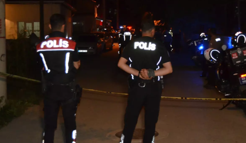 19 yaşlı oğlan anasını, qardaşını və qonşusunu güllələyib, intihara cəhd etdi