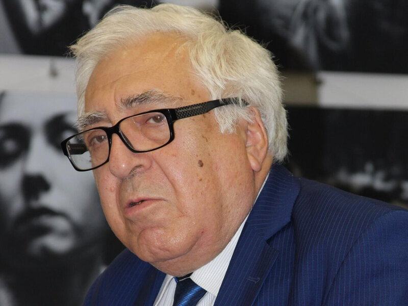 Yazıçı Anar: "Lalə Məmmədova kimdir?"