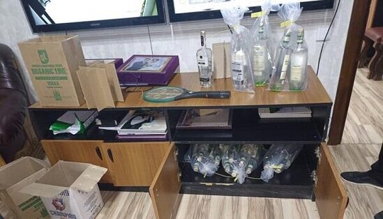 Şadlıq sarayında saxtakarlıq: araqları özləri istehsal edirmiş...