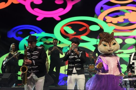 Heydər Əliyev Mərkəzinin parkında Aygün Kazımovanın konserti olub - FOTO