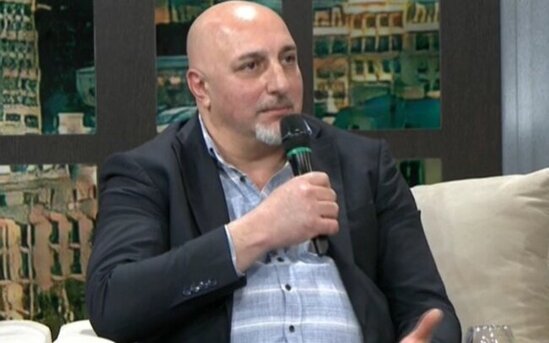 Məşhur musiqiçinin dördmərtəbəli villası yanıb - VİDEO