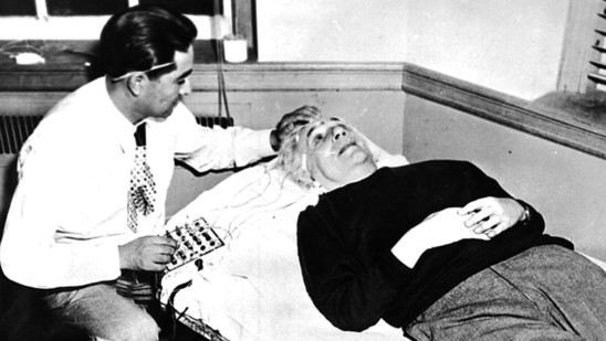 Albert Einstein haqqında az bilinən 15 fakt - FOTO