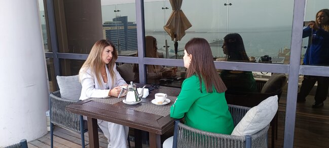 "Ən yaxın dostlarım anam, ailəm və qızlarımdı" - Aysel Süleymanova ilə SƏMİMİ MÜSAHİBƏ