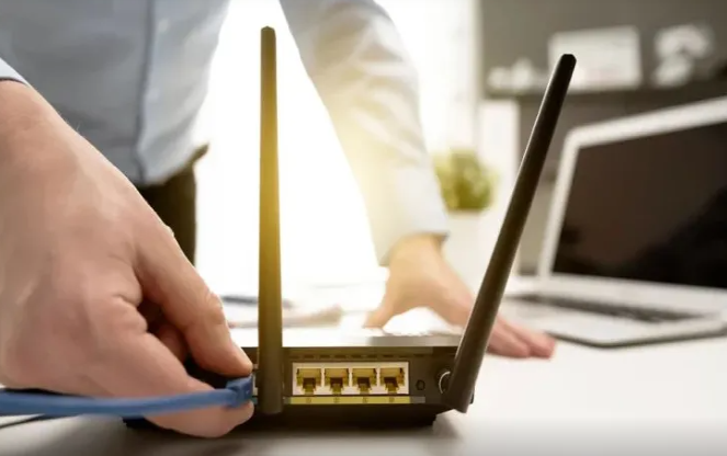 Qonşuların Wi-Fi parolunuzu qırdığını necə bilmək olar? - Əlamətlər və mübarizə yolları