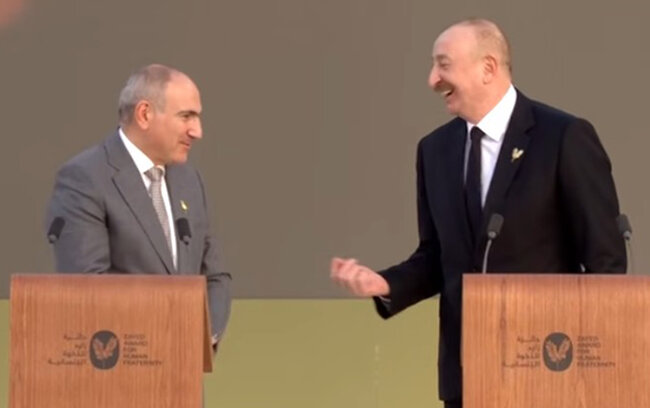 Prezident Paşinyanla zarafatlaşdı - "İlk kim çıxış edəcək?" + Video